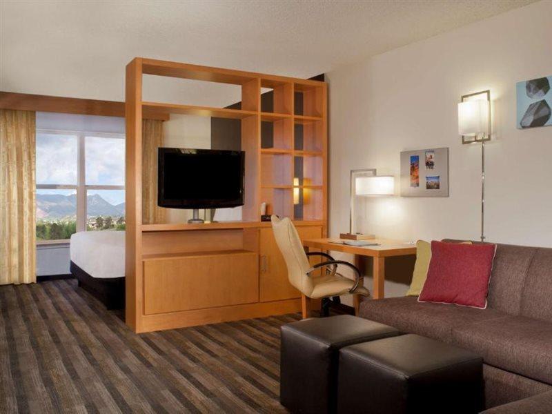 Hyatt House - University Village Колорадо-Спрингс Экстерьер фото